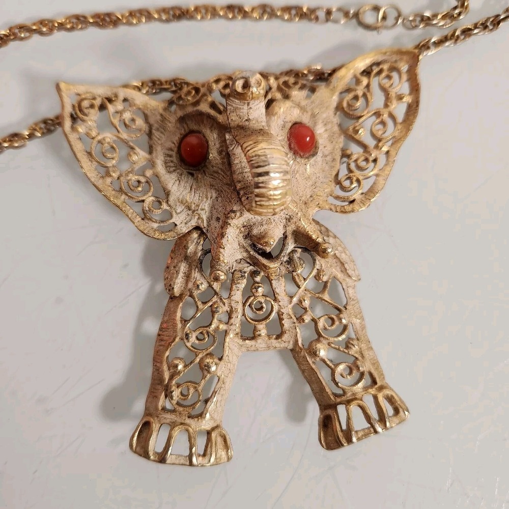 VINTAGE JULIANA GOLD FILIGREE ELEPHANT PENDANT NECKLACE FASHION JEWELRY